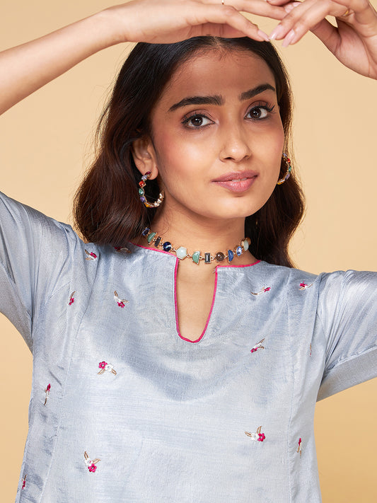 Saaki by Samantha Floral Embroidery Grey Kurta Detail