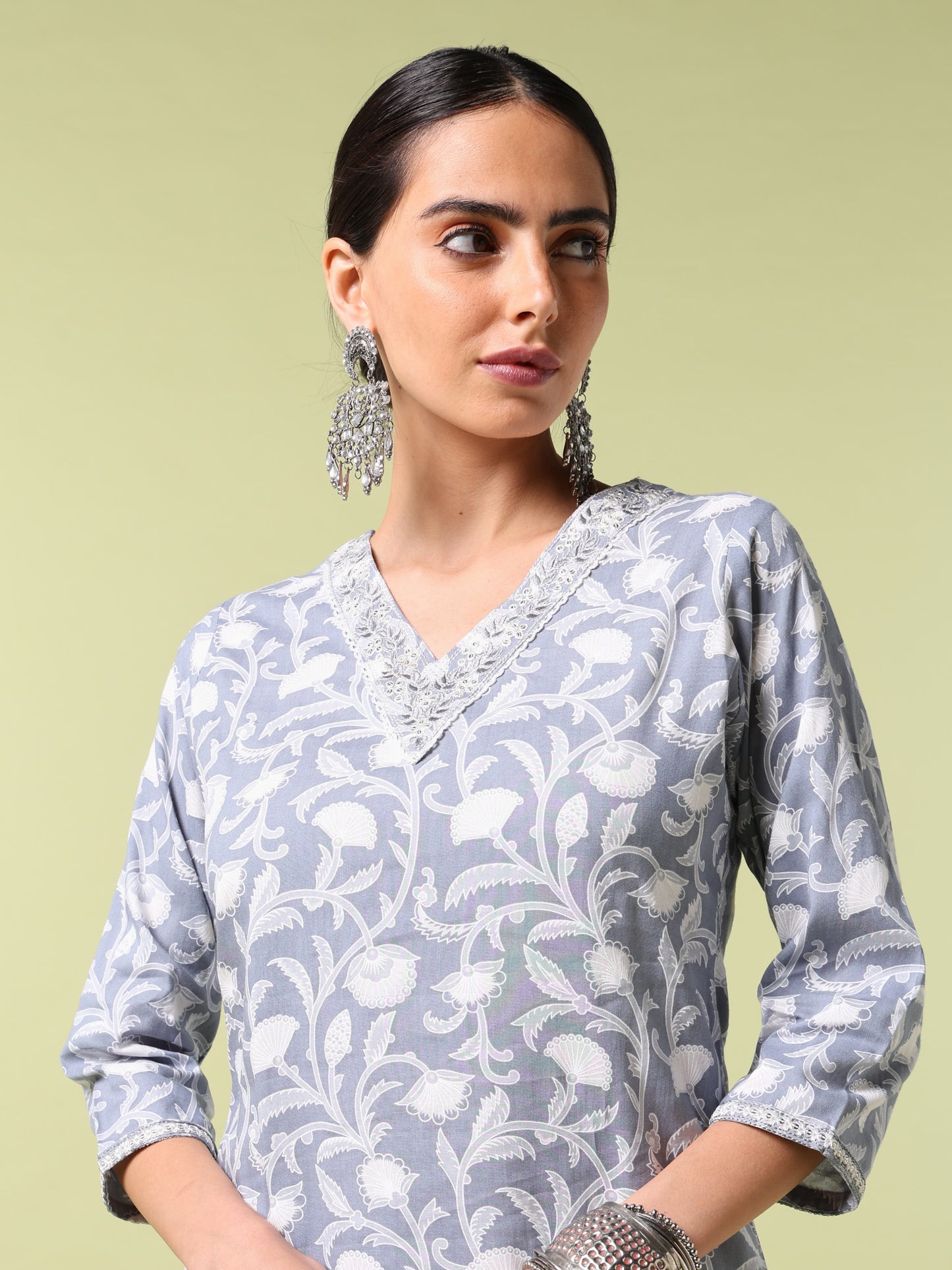 Vibrant Roots Elegant Lavendar Floral Kurta Set with Dupatta