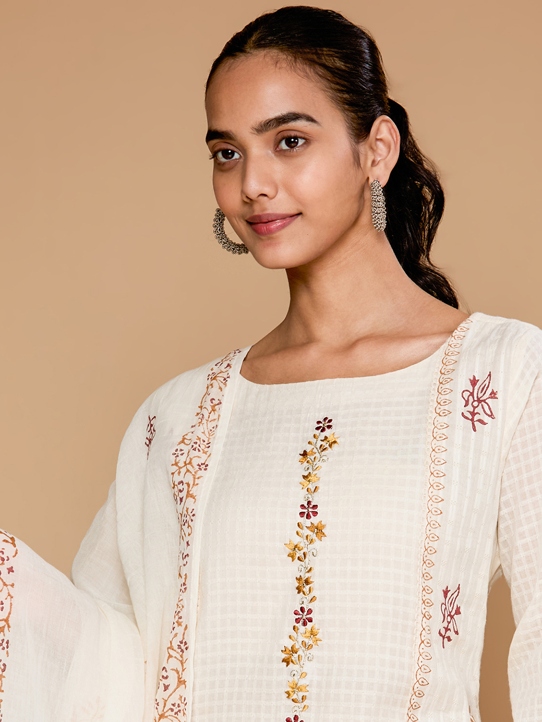 Autumn Yearn Off White Floral Printed Kurta Set With Dupatta