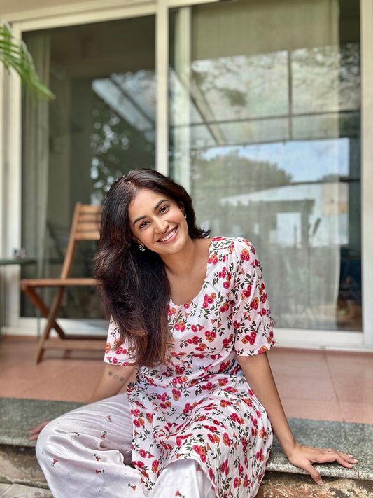 Sareen Floral Printed Off white Kurta Set