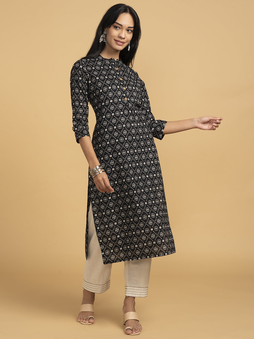 Blooming Elegance Printed Black Kurta