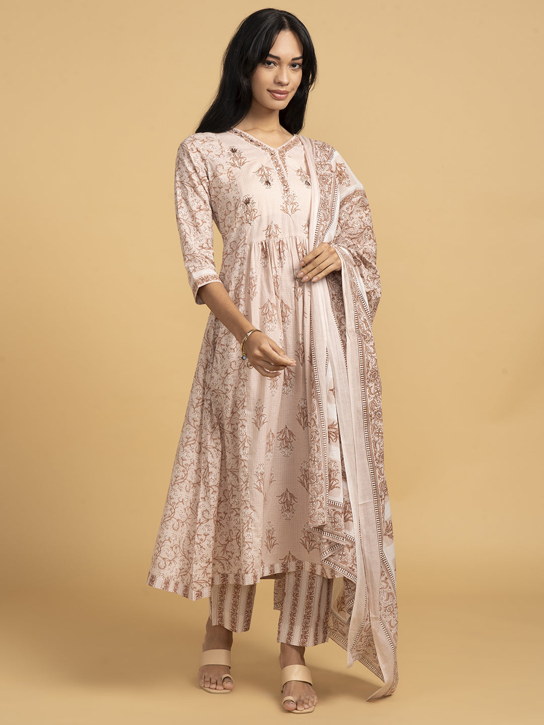 Blooming Elegance Floral Print Pink Kurta Set With Dupatta