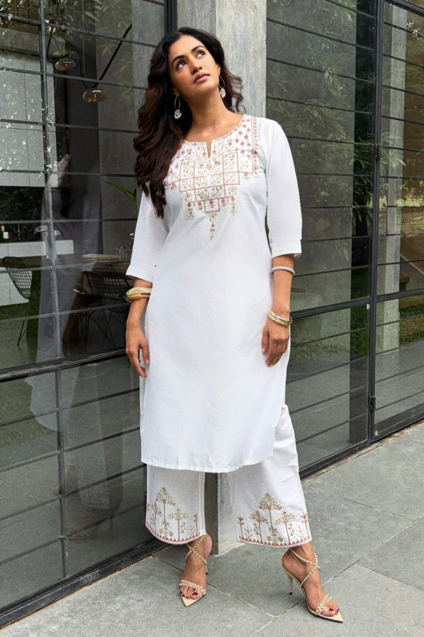 Autumn Yearn Off White Embroidered Kurta Set