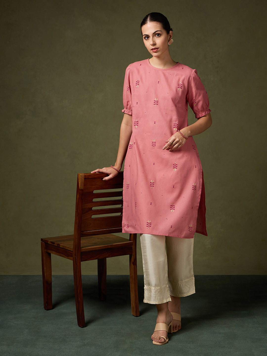 Ruhani Elegant Pink Printed Kurta