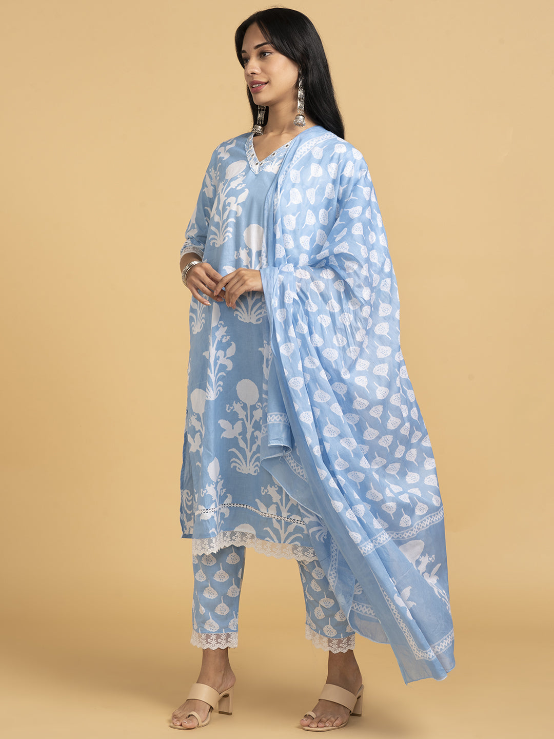 Vibrant Roots Blue Kurta Set With White Floral Print