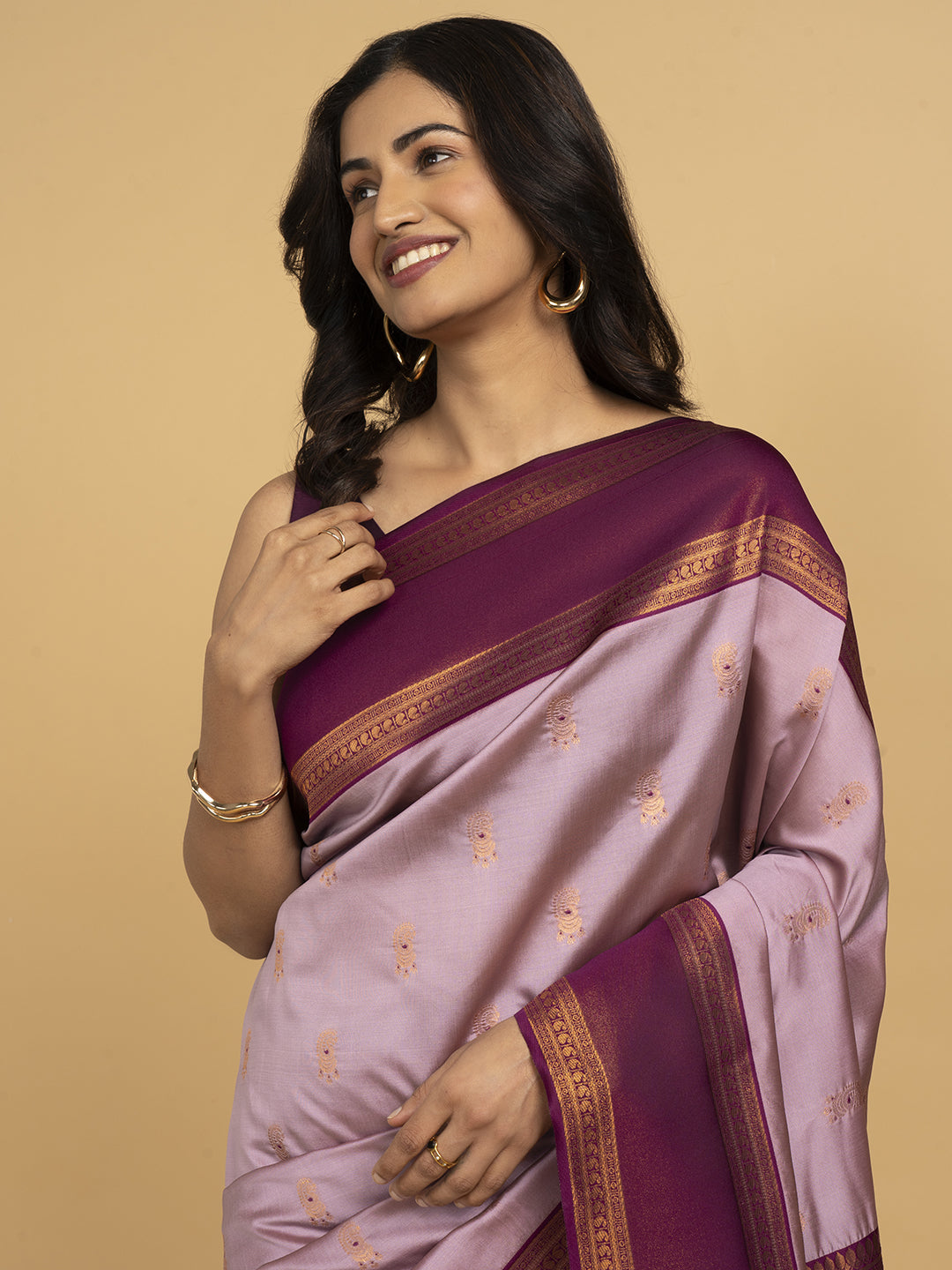 Divine Drapes Lavender Motif Saree