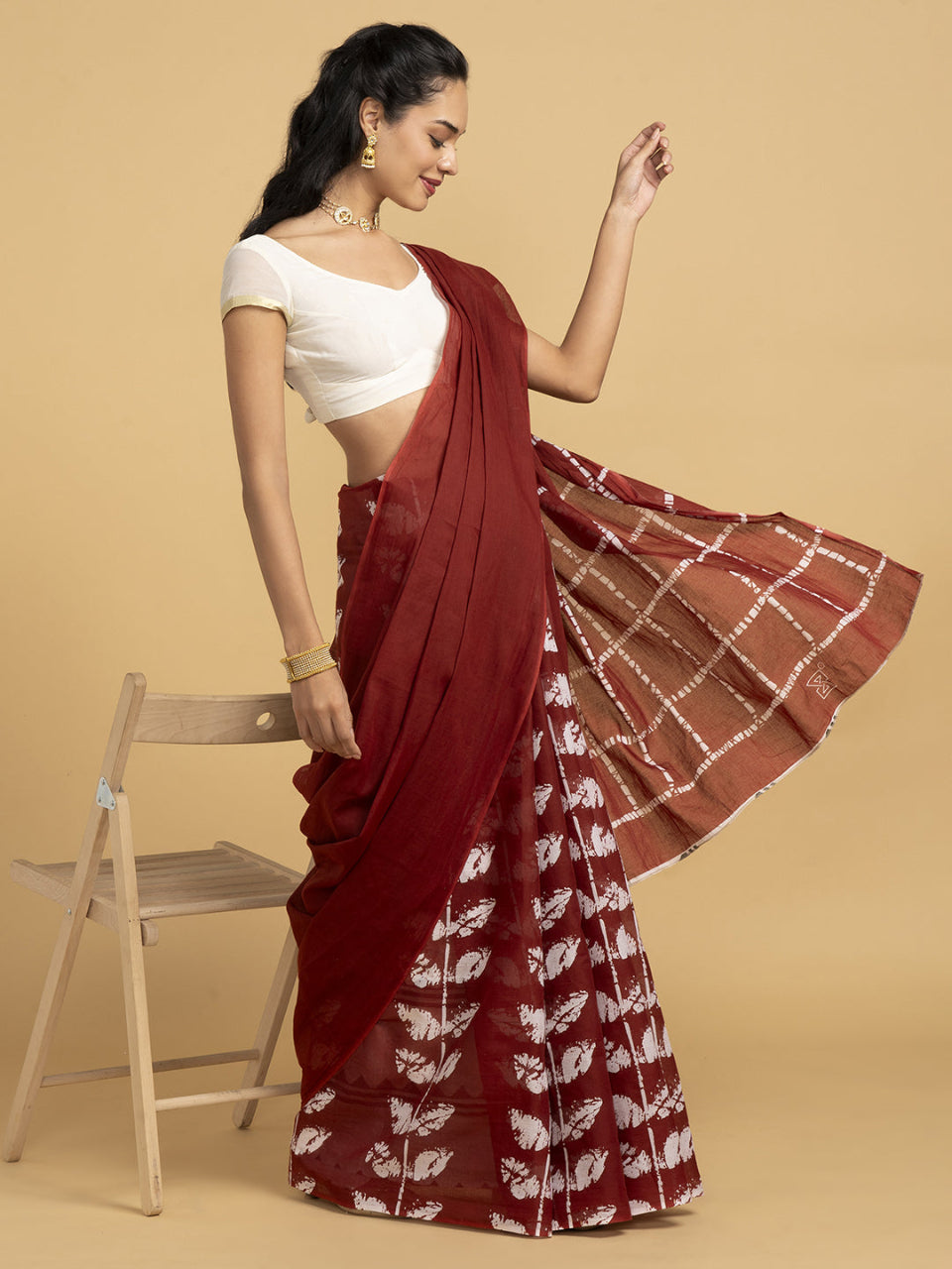 Blooming Elegance Red Printed Saree