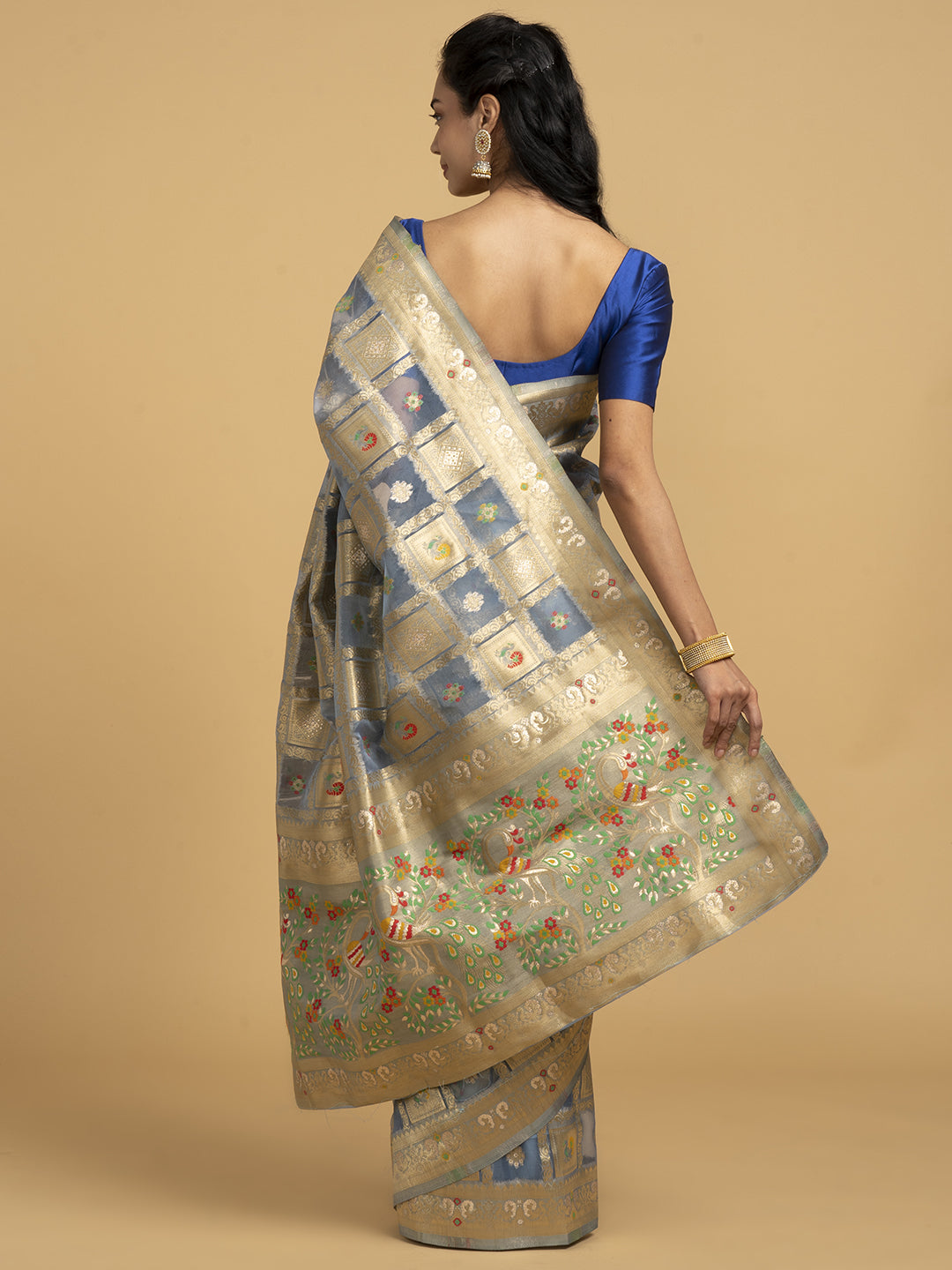 Divine Drapes Blue checked Motif Saree