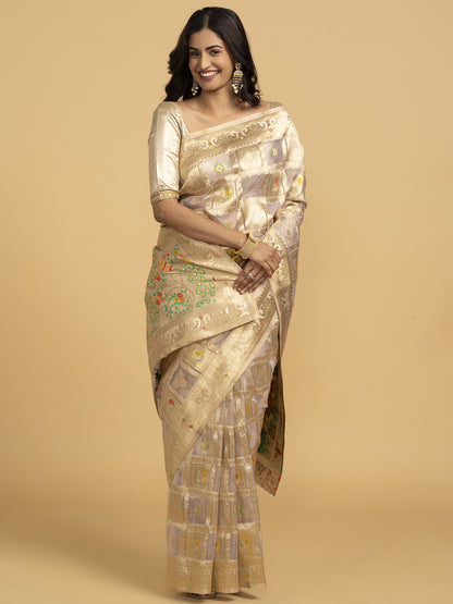 Divine Drapes Gold checked Motif Saree