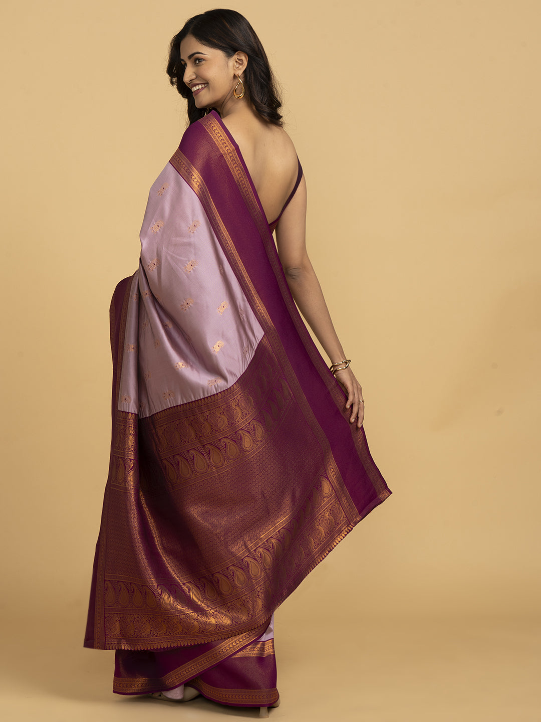 Divine Drapes Lavender Motif Saree