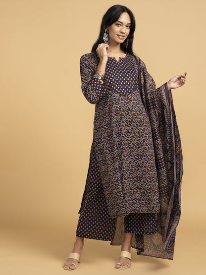 Blooming Elegance Purple All Over Print Kurta Set With Dupatta