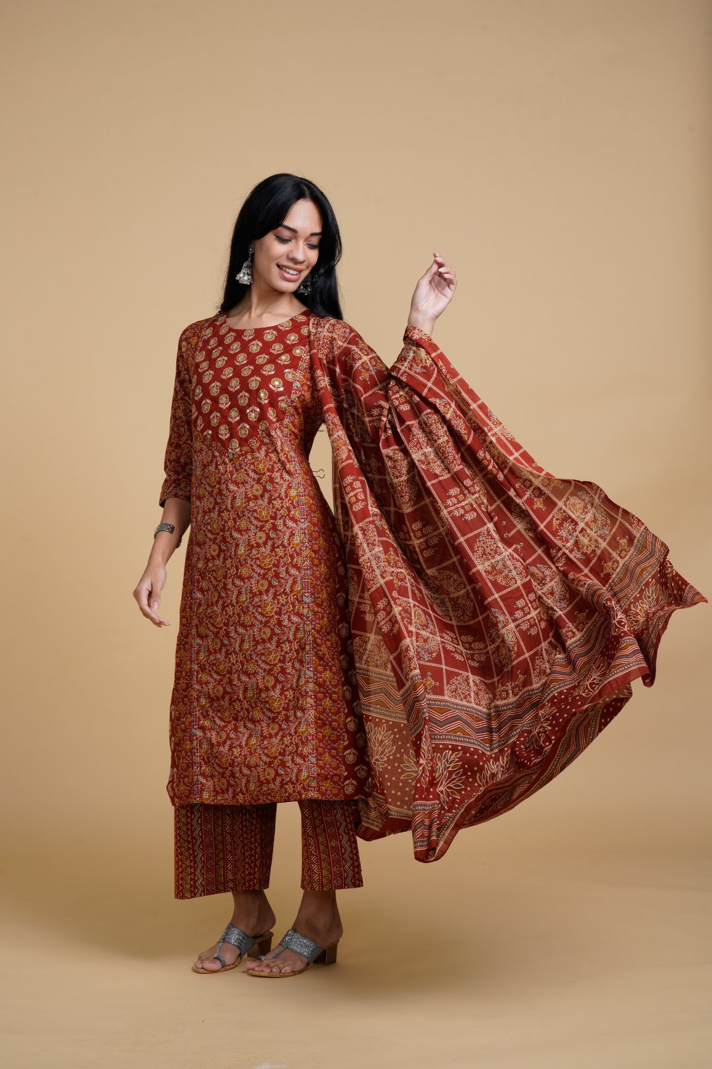 Blooming elegance Orange All Over Print Kurta Set With Dupatta