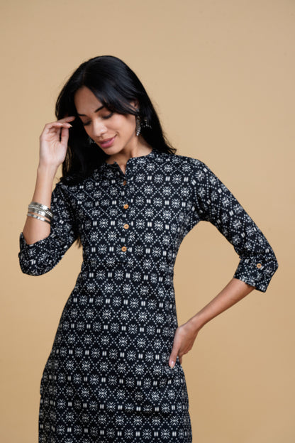 Blooming Elegance Printed Black Kurta