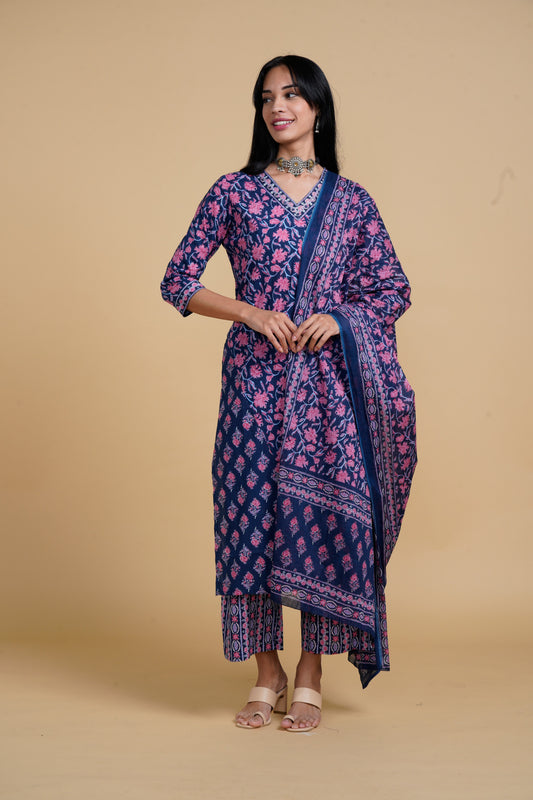 Blooming Elegance Purple Kurta Set With Pink Floral Print