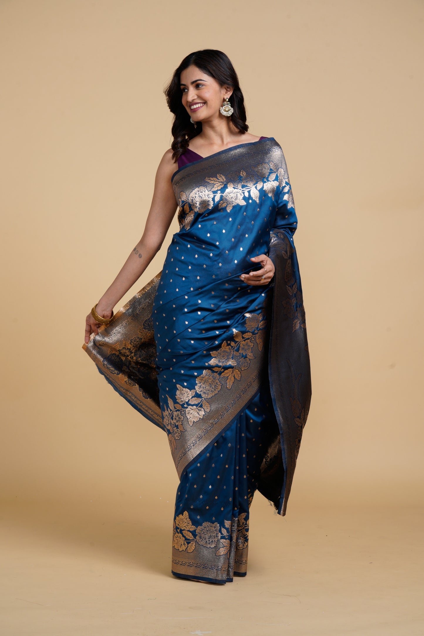 Divine Drapes Blue Motif Saree