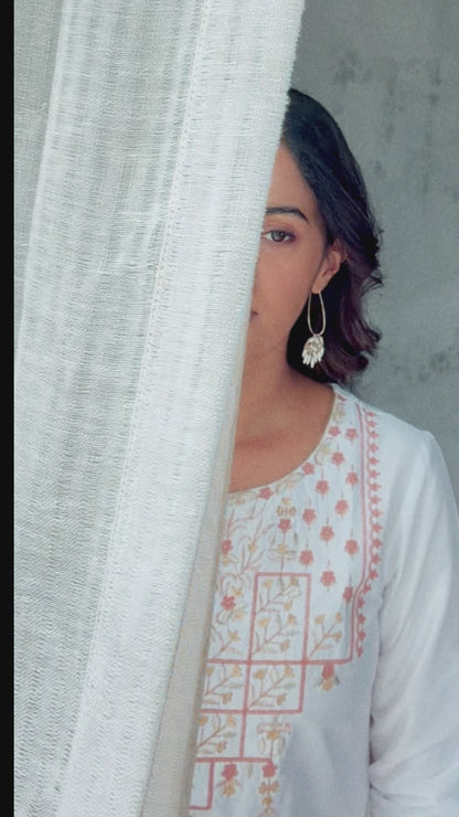 Autumn Yearn Off White Embroidered Kurta Set
