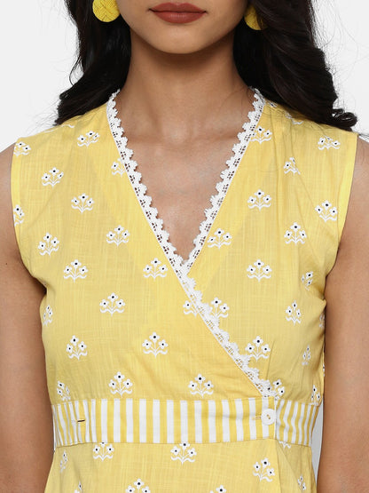 Yellow_Printed_Dress_Front_Close_Up_1 (4748499976277)